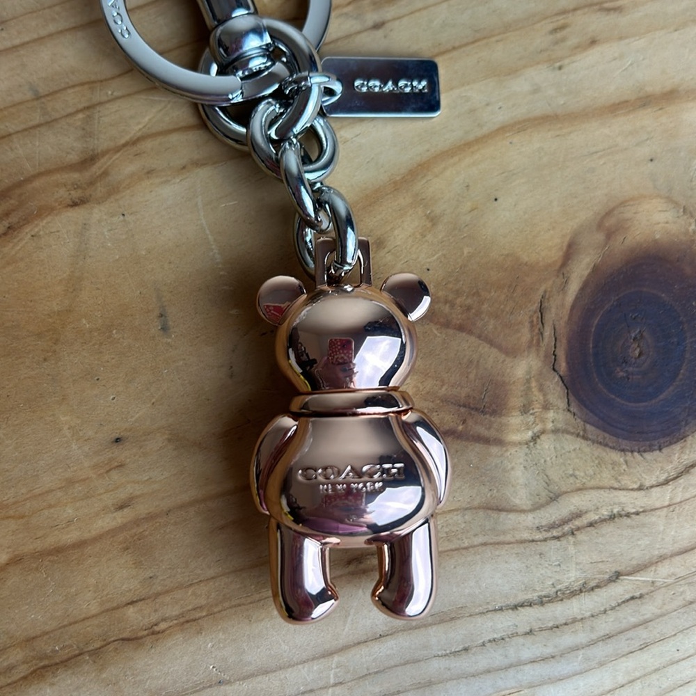Coach bear keychain - Picture 4 of 7